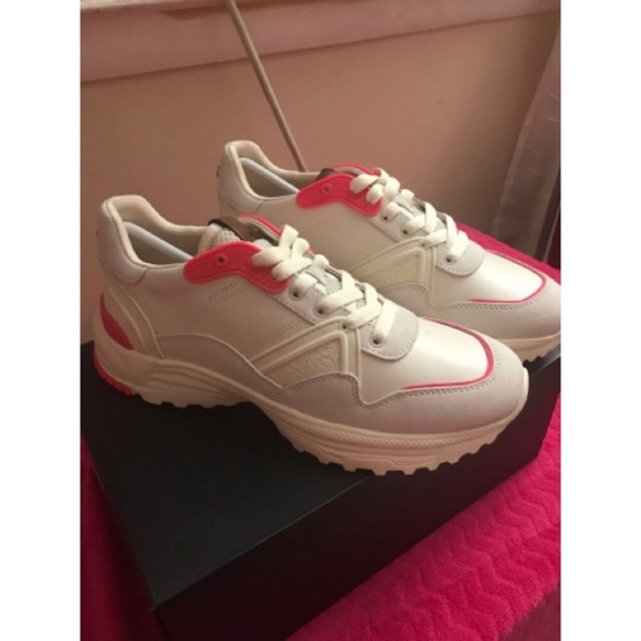 🦋HP🦋 Coach C143 Runner Shoes - Picture 3 of 16